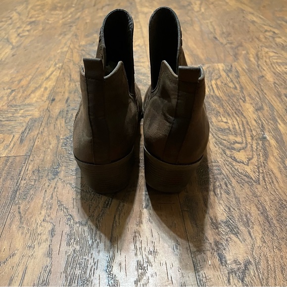 Rock & Candy Lipton Brown Microseude Booties Chelsea Ankle Boots Womens Size 9 - Picture 11 of 15